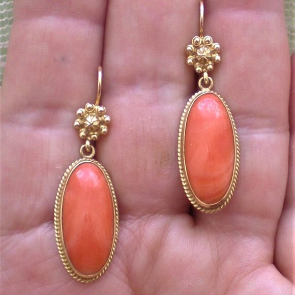Vintage 14K Yellow Gold Large Salmon Red Coral Cabochon Dangle Drop EARRINGS - Picture 5 of 8
